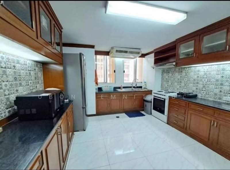 Tai Ping Towers, Bangkok, 582 Soi Sukhumvit 63, Khlong Tan Nua, Watthana, Bangkok, 4 Bedrooms, 252 sqm, Condo For Rent, by Ubon Temnitikul, 500315428 - DDproperty.com