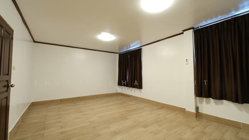 บ้านใกล้ BTSพระโขนง Pet Friend, Bangkok, Phra Kanong, Khlong Toei, Bangkok, 3 Bedrooms, 250 sqm, Townhouse For Rent, by Thiya Chaysabut, 500315430 - DDproperty.com