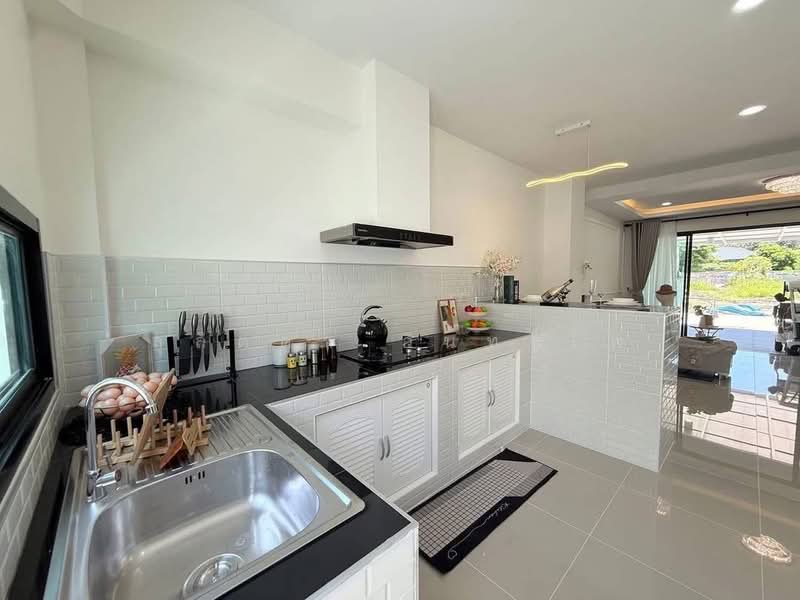 Banglamoong, Chon Buri (Pattaya), Nong Pla Lai, Bang Lamung (Pattaya), Chon Buri (Pattaya), 2 Bedrooms, 100 sqm, Townhouse For Sale, by ลุลิตตา อินทร์โพ, 500315475 - DDproperty.com