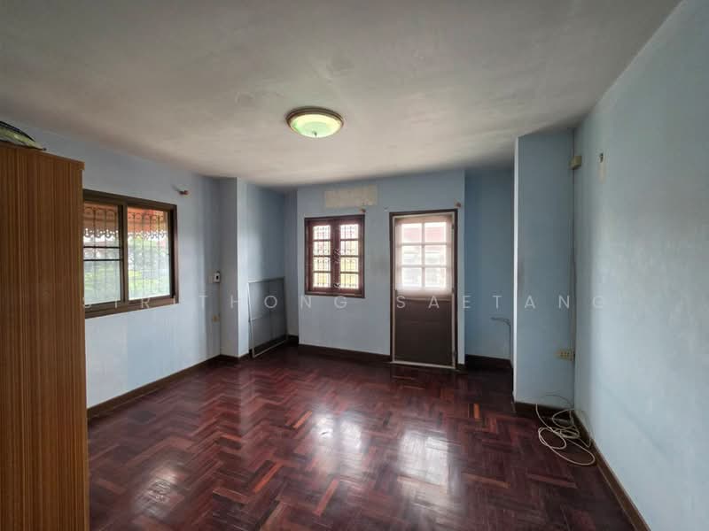 Ratchapruek Village Soi Wat Ku, Two houses 106 sq.wa 6 Beds, 4 Baths, 3 parking spaces, Nonthaburi, สุขาประชาสรรค์ 2, Bang Phut, Pak Kret, Nonthaburi, 6 Bedrooms, 300 sqm, Single Detached House For Sale, by Sirithong Saetang, 500315486 - DDproperty.com