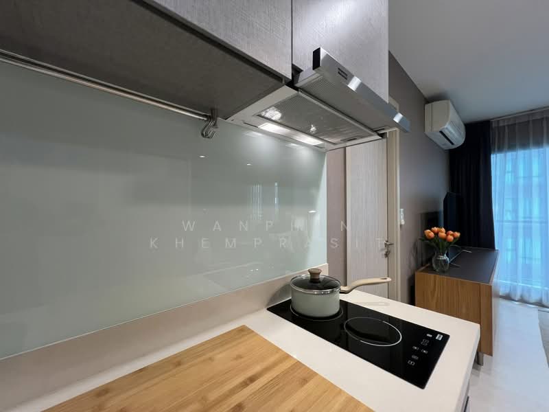 Rhythm Sukhumvit 36-38, Bangkok, 55 Soi Sukhumvit 36, Sukhumvit Road, Phra Kanong, Khlong Toei, Bangkok, 2 Bedrooms, 60 sqm, Condo For Rent, by Wanphen Khemprasit, 500315502 - DDproperty.com