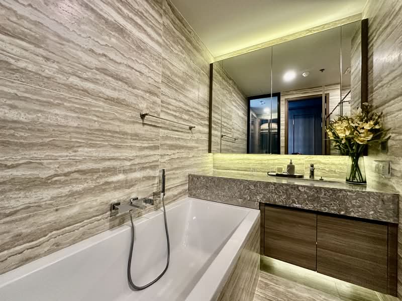 Celes Asoke, Bangkok, 8-10 Sukhumvit 21, Khlongtoei Nua, Watthana, Bangkok, 2 Bedrooms, 70 sqm, Condo For Rent, by Luka Mocnik, 500315516 - DDproperty.com