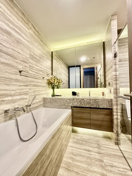 Celes Asoke, Bangkok, 8-10 Sukhumvit 21, Khlongtoei Nua, Watthana, Bangkok, 2 Bedrooms, 70 sqm, Condo For Rent, by Luka Mocnik, 500315516 - DDproperty.com