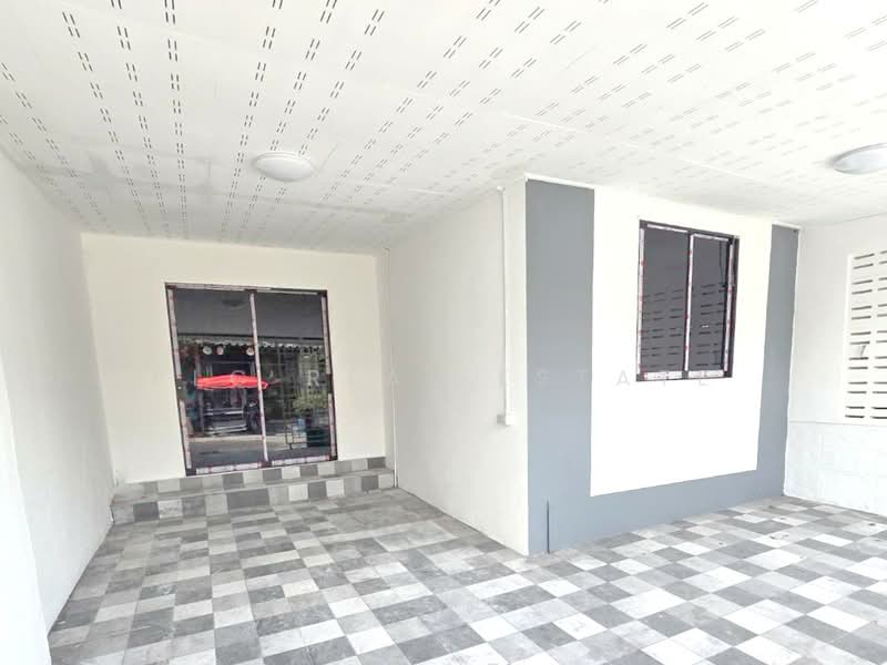 Townhouse for Sale East Pattaya Near Nong Ket Yai Market, Chon Buri (Pattaya), Bang Lamung, Bang Lamung (Pattaya), Chon Buri (Pattaya), 2 Bedrooms, 78 sqm, Semi-Detached House (Twin House) For Sale, by PLC real estate, 500315574 - DDproperty.com