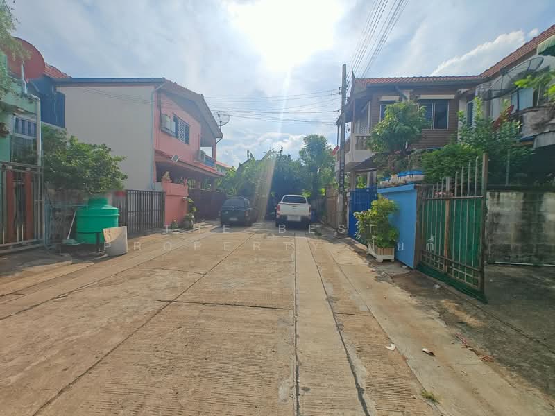 หมู่บ้านบุษกรรัตติยา : Baan Busakorn Rattiya, นนทบุรี, บางบัวทอง, นนทบุรี, 100 ตร.ม., บ้านเดี่ยว ขาย, โดย The Best Property ปุ้ยกี้, 500315579 - DDproperty.com