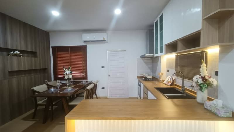 นพดาวิลเลท ชลบุรี, Chon Buri (Pattaya), Map Phai, Ban Bung, Chon Buri (Pattaya), 2 Bedrooms, 150 sqm, Semi-Detached House (Twin House) For Sale, by The Best Property เคน, 500315582 - DDproperty.com