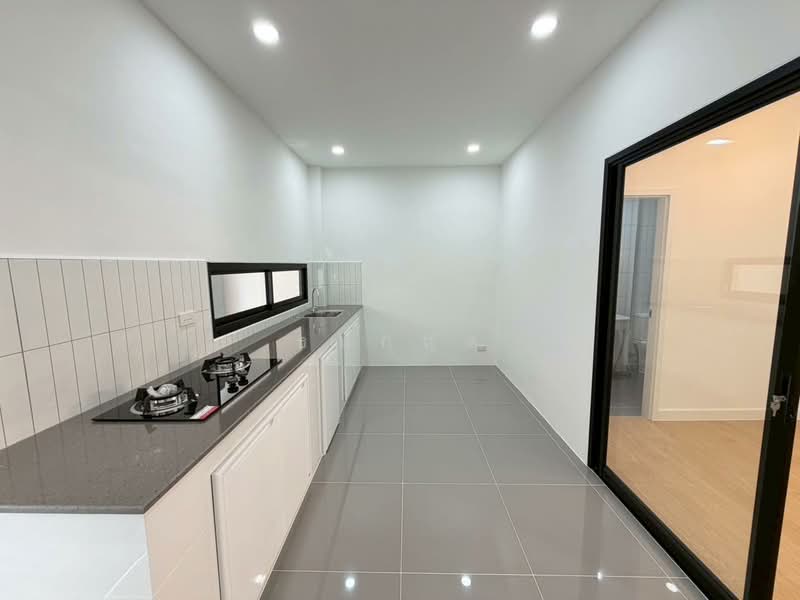 🏡 ทาวน์เฮ้าส์ รีโนเวทใหม่ 30 ตร.วา ทำเลสวนผัก - ทุ่งมังกร 10 บ้านสวย พร้อมอยู่ เข้าออกได้หลายทาง ❤️, กรุงเทพ, ฉิมพลี, ตลิ่งชัน, กรุงเทพ, 120 ตร.ม., ทาวน์เฮ้าส์ ขาย, โดย ธนกฤต, 500315600 - DDproperty.com