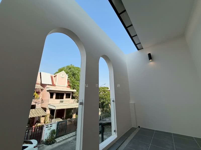 🏡 ทาวน์เฮ้าส์ รีโนเวทใหม่ 30 ตร.วา ทำเลสวนผัก - ทุ่งมังกร 10 บ้านสวย พร้อมอยู่ เข้าออกได้หลายทาง ❤️, กรุงเทพ, ฉิมพลี, ตลิ่งชัน, กรุงเทพ, 120 ตร.ม., ทาวน์เฮ้าส์ ขาย, โดย ธนกฤต, 500315600 - DDproperty.com