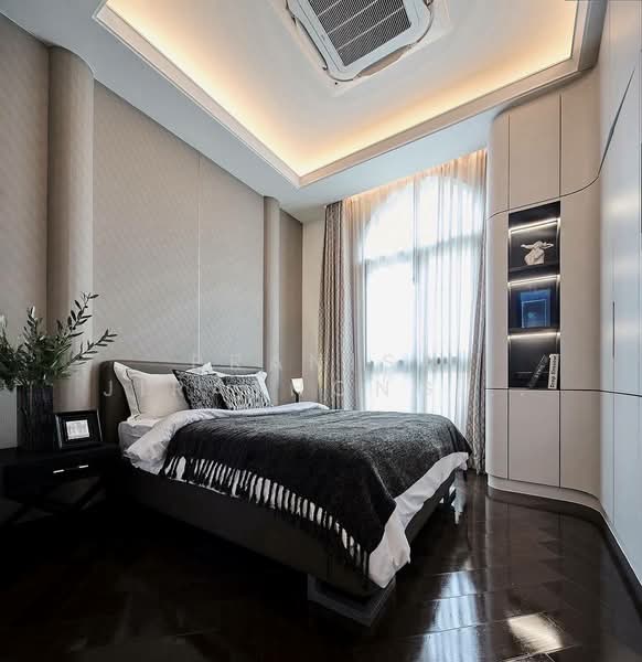 The Boulevard Ekkamai, Bangkok, 98 Soi Prasertdee, Khlong Tan Nua, Watthana, Bangkok, 4 Bedrooms, 500 sqm, Single Detached House For Sale, by Pranisa Jirathongpoon, 500315636 - DDproperty.com