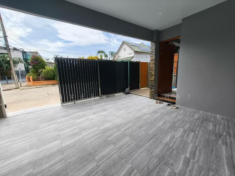 Central Park 4 Village, Chon Buri (Pattaya), Nong Pru, Bang Lamung (Pattaya), Chon Buri (Pattaya), 3 Bedrooms, 230 sqm, Villa For Sale, by Praveen Peter, 500315650 - DDproperty.com