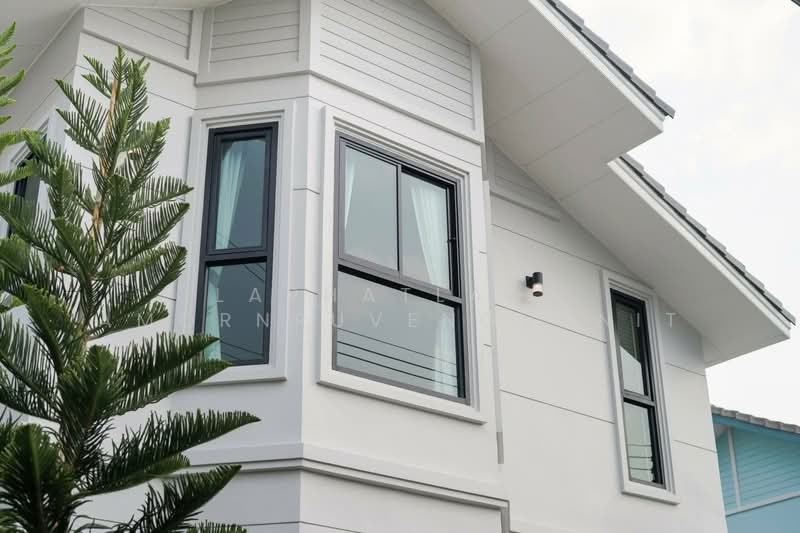 บ้านเดี่ยวรีโนเวท ทำเลลำลูกกา ใกล้มอเตอร์เวย์, Pathum Thani, Bung Kham Proi, Lam Luk Ka, Pathum Thani, 4 Bedrooms, 300 sqm, Single Detached House For Sale, by Laphatlada Amornruvengvanit, 500315675 - DDproperty.com
