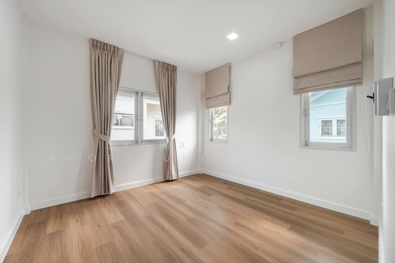 บ้านเดี่ยวรีโนเวท ทำเลลำลูกกา ใกล้มอเตอร์เวย์, Pathum Thani, Bung Kham Proi, Lam Luk Ka, Pathum Thani, 4 Bedrooms, 300 sqm, Single Detached House For Sale, by Laphatlada Amornruvengvanit, 500315675 - DDproperty.com