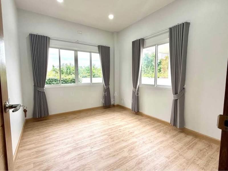 บ้านสวยให้เช่า – ใกล้สนามกอล์ฟเอ็มสปอร์ตคอมเพล็กซ์ เพียง 5 นาที ค่าเช่า 20,000 บาท / เดือน No.13H712, Chiang Mai, San Ton Pao, San Kamphaeng, Chiang Mai, 3 Bedrooms, 110 sqm, Single Detached House For Rent, by Rutchaporn Tunsiri, 500315679 - DDproperty.com
