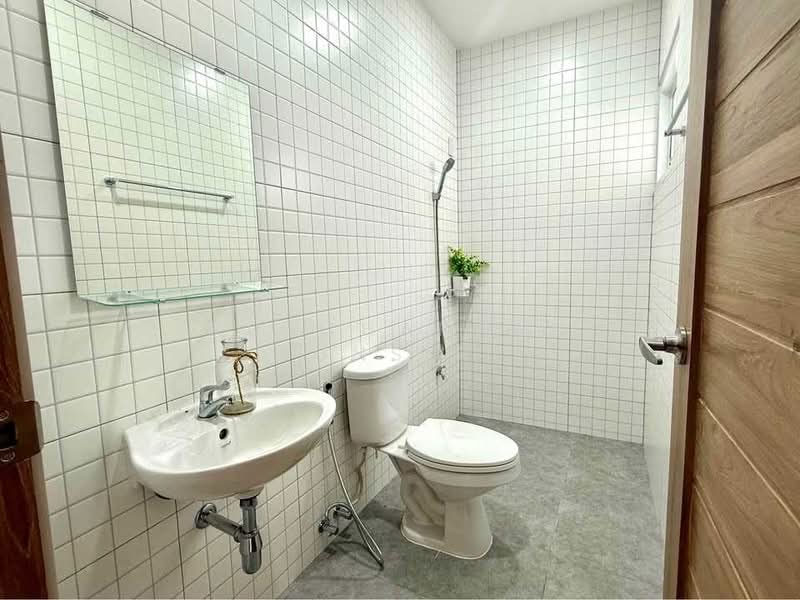 บ้านสวยให้เช่า – ใกล้สนามกอล์ฟเอ็มสปอร์ตคอมเพล็กซ์ เพียง 5 นาที ค่าเช่า 20,000 บาท / เดือน No.13H712, Chiang Mai, San Ton Pao, San Kamphaeng, Chiang Mai, 3 Bedrooms, 110 sqm, Single Detached House For Rent, by Rutchaporn Tunsiri, 500315679 - DDproperty.com