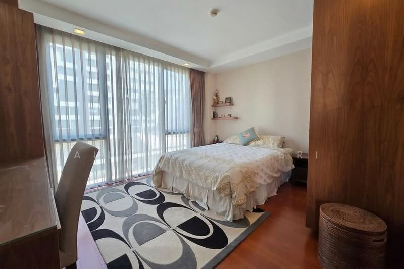 O2 Hip, Bangkok, 1041 8 Soi Nai Loet, Lumphini, Pathum Wan, Bangkok, 2 Bedrooms, 98 sqm, Condo For Sale, by Ailada Ngamsri, 500315684 - DDproperty.com