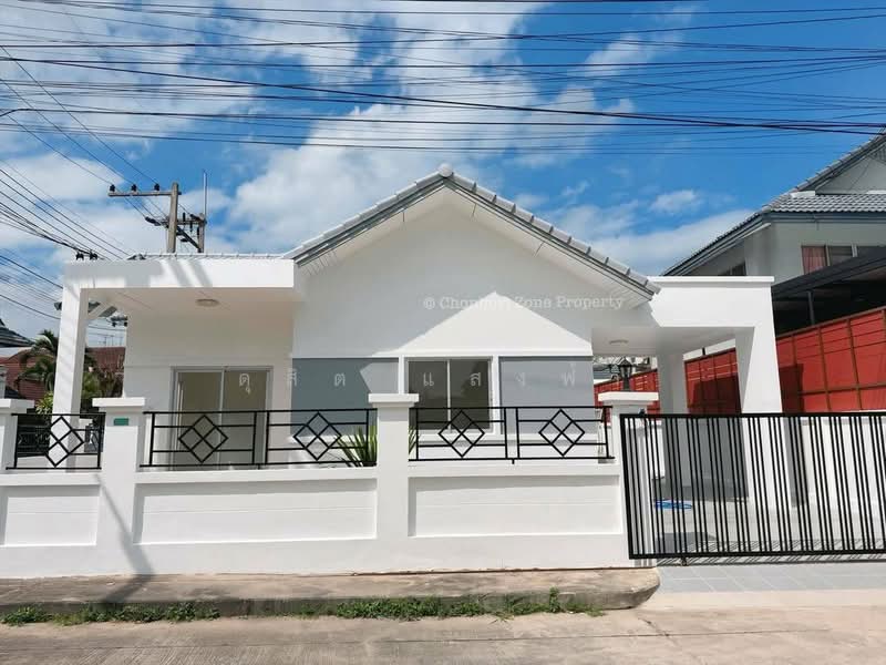 ขายบ้านเดี่ยวหลังใหญ่ หัวมุม รีโนเวทใหม่ เก้ากิโล-เขาน้ำซับ ศรีราชา, Chon Buri (Pattaya), Surasak, Si Racha, Chon Buri (Pattaya), 3 Bedrooms, 180 sqm, Single Detached House For Sale, by Dusit Saengfa, 500315714 - DDproperty.com