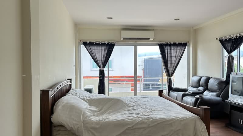 3.5-Storey Commercial Building in Chiang Mai Business Park (CBP), Chiang Mai, Nong Pa Krang, Muang Chiang Mai, Chiang Mai, , 204 sqm, Shophouse For Rent, by The Positive ที่ดิน บ้าน คอนโด, 500315802 - DDproperty.com