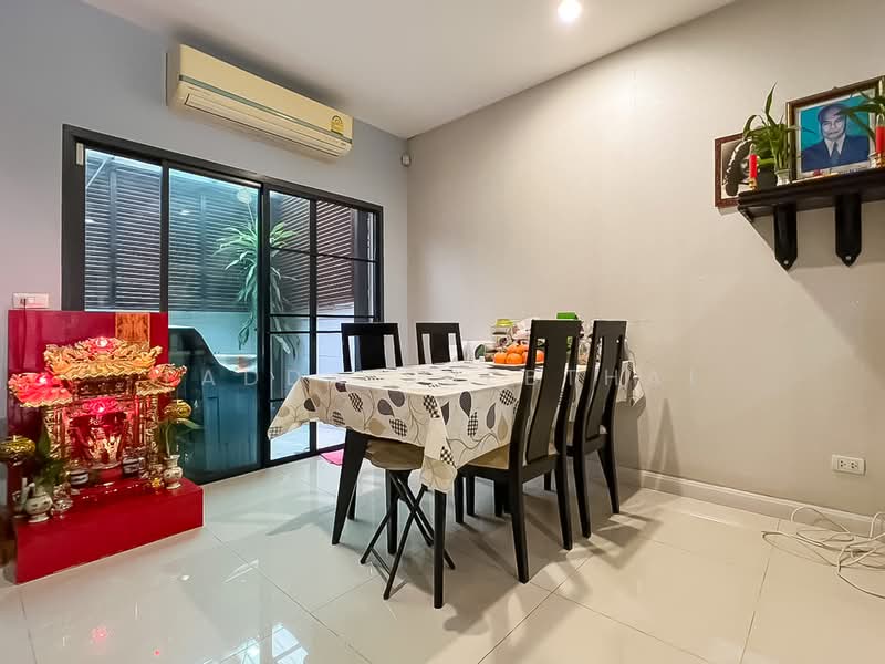 The Metro Pattanakarn-Srinakarin, Bangkok, Soi On Nut 80 Yak 5, Prawet, Bangkok, 3 Bedrooms, 148 sqm, Townhouse For Sale, by Ladda Suebthai, 500315819 - DDproperty.com