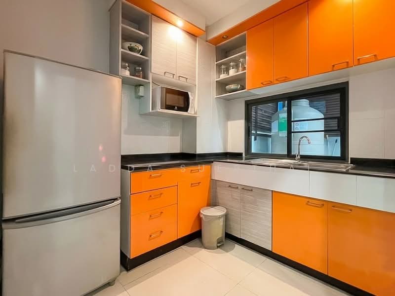 The Metro Pattanakarn-Srinakarin, Bangkok, Soi On Nut 80 Yak 5, Prawet, Bangkok, 3 Bedrooms, 148 sqm, Townhouse For Sale, by Ladda Suebthai, 500315819 - DDproperty.com