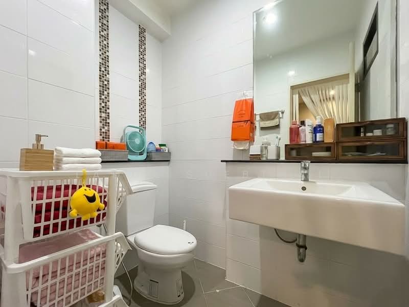 The Metro Pattanakarn-Srinakarin, Bangkok, Soi On Nut 80 Yak 5, Prawet, Bangkok, 3 Bedrooms, 148 sqm, Townhouse For Sale, by Ladda Suebthai, 500315819 - DDproperty.com