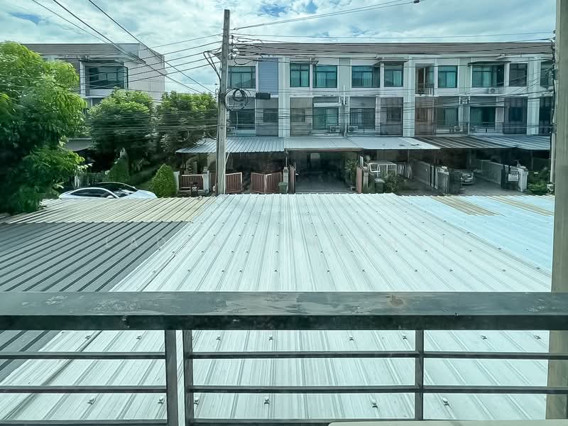 The Metro Pattanakarn-Srinakarin, Bangkok, Soi On Nut 80 Yak 5, Prawet, Bangkok, 3 Bedrooms, 148 sqm, Townhouse For Sale, by Ladda Suebthai, 500315819 - DDproperty.com