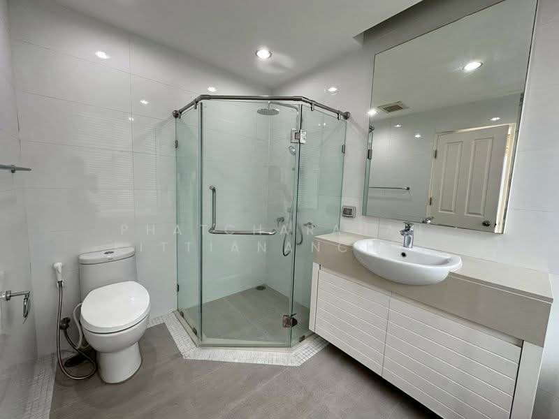 Siri Residence, Bangkok, 21 Soi Sukhumvit 24, Khong Tan, Khlong Toei, Bangkok, 2 Bedrooms, 105 sqm, Condo For Rent, by Phatcharanan Kittiananchat, 500315855 - DDproperty.com