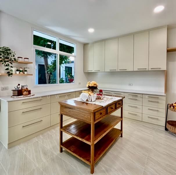 Nantawan Ramintra-Watcharaphon, Bangkok, Sukhaphiban 5 Road, Tha Rang, Bang Khen, Bangkok, 4 Bedrooms, 220 sqm, Single Detached House For Sale, by Panuwat Ruangrak, 500315871 - DDproperty.com