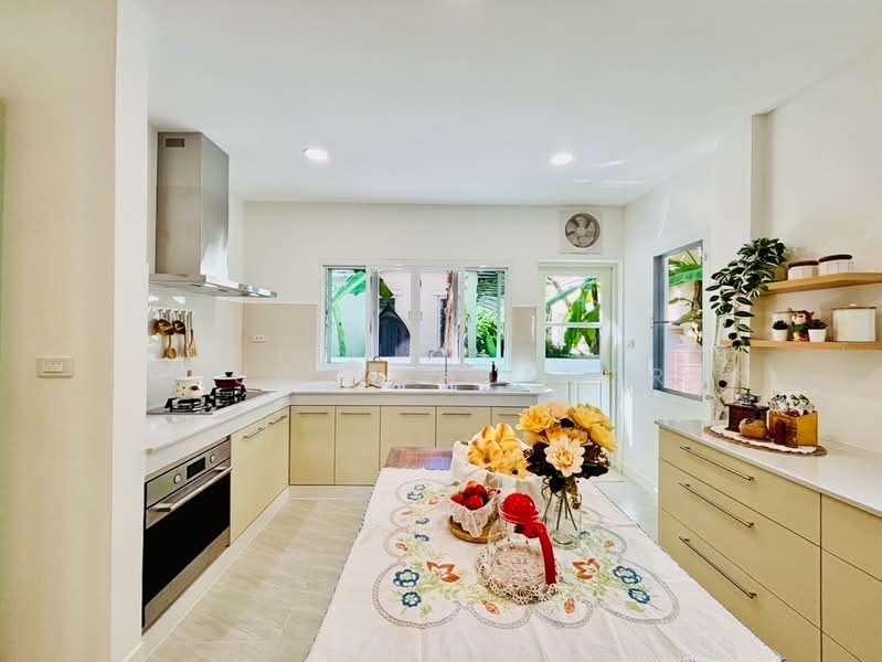 Nantawan Ramintra-Watcharaphon, Bangkok, Sukhaphiban 5 Road, Tha Rang, Bang Khen, Bangkok, 4 Bedrooms, 220 sqm, Single Detached House For Sale, by Panuwat Ruangrak, 500315871 - DDproperty.com