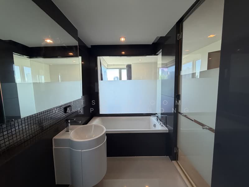 Rhythm Sukhumvit 50, Bangkok, 8 Sukhumvit 50, Sukhumvit Road, Phra Kanong, Khlong Toei, Bangkok, 2 Bedrooms, 65 sqm, Condo For Rent, by Kitsadapoom Wanpholthong, 500315886 - DDproperty.com