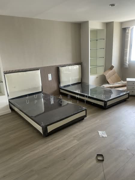 D.S. Tower 1 Sukhumvit 33, Bangkok, Soi Phrom Chit, Khlong Tan Nua, Watthana, Bangkok, 3 Bedrooms, 260 sqm, Condo For Rent, by Juthabhorn Uppachit (Amy), 500315918 - DDproperty.com