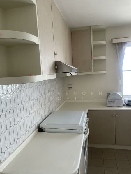 D.S. Tower 1 Sukhumvit 33, Bangkok, Soi Phrom Chit, Khlong Tan Nua, Watthana, Bangkok, 3 Bedrooms, 260 sqm, Condo For Rent, by Juthabhorn Uppachit (Amy), 500315918 - DDproperty.com