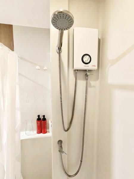 Blossom Condo @ Sathorn-Charoenrat, Bangkok, Charoen Rat Road, Thung Wat Don, Sathon, Bangkok, 2 Bedrooms, 62 sqm, Condo For Rent, by Juthabhorn Uppachit (Amy), 500315921 - DDproperty.com