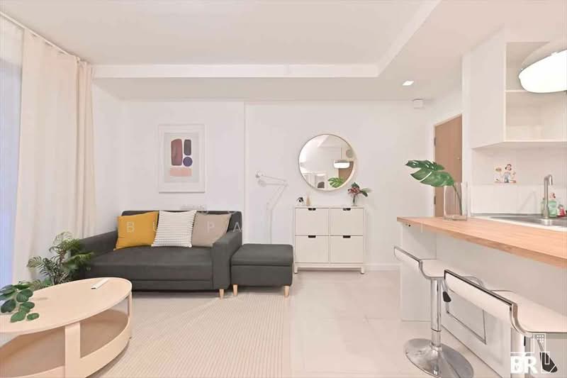 Le Cote Sukhumvit 14, Bangkok, Soi Sukhumvit 14, Khlong Toei, Bangkok, 1 Bedroom, 45 sqm, Condo For Rent, by Sompob Buaparungsri, 500315929 - DDproperty.com