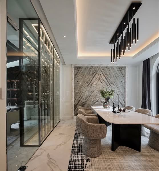 Magazine-Style Luxury House in Ekkamai 22 Only 8 Units, Bangkok, Khlong Tan Nua, Watthana, Bangkok, 4 Bedrooms, 500 sqm, Single Detached House For Sale, by Pattara Sumaopas, 500315931 - DDproperty.com