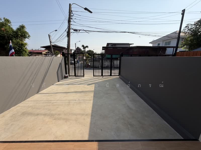 สุขุมวิท 27, Samut Prakan, Pak Nam, Muang Samut Prakarn, Samut Prakan, 3 Bedrooms, 120 sqm, Townhouse For Sale, by ปภัชญา ธนัตถ์ภรณ์, 500316007 - DDproperty.com
