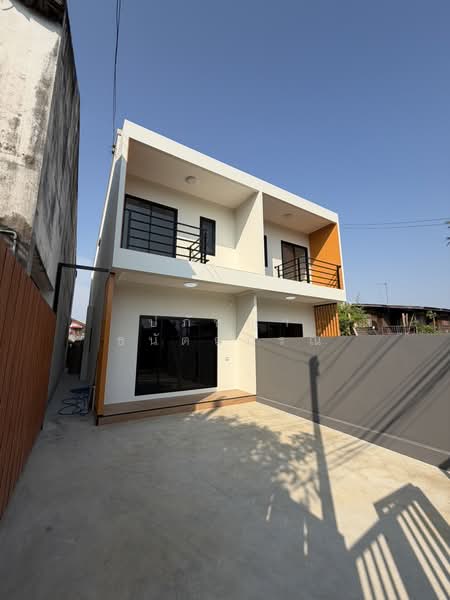 สุขุมวิท 27, Samut Prakan, Pak Nam, Muang Samut Prakarn, Samut Prakan, 3 Bedrooms, 120 sqm, Townhouse For Sale, by ปภัชญา ธนัตถ์ภรณ์, 500316007 - DDproperty.com
