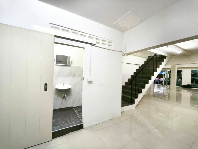 ธนินธร, Bangkok, วิภาวดี, Sanam Bin, Don Mueang, Bangkok, , 328 sqm, Shophouse For Rent, by เอนก, 500316016 - DDproperty.com