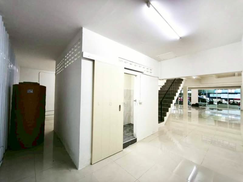 ธนินธร, กรุงเทพ, วิภาวดี, สนามบิน, ดอนเมือง, กรุงเทพ, 328 ตร.ม., ตึกแถว-อาคารพาณิชย์ ให้เช่า, โดย เอนก, 500316016 - DDproperty.com