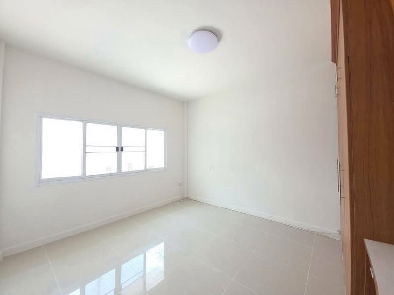 ขายบ้านเดี่ยวรีโนเวทใหม่ ม.ไม้งาม เลี่ยงหนองมน ห้วยกะปิ ชลบุรี, Chon Buri (Pattaya), Huai Kapi, Muang Chon Buri, Chon Buri (Pattaya), 3 Bedrooms, 150 sqm, Single Detached House For Sale, by Dusit Saengfa, 500316018 - DDproperty.com