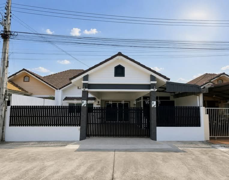 ขายบ้านเดี่ยวรีโนเวทใหม่ ม.ไม้งาม เลี่ยงหนองมน ห้วยกะปิ ชลบุรี, Chon Buri (Pattaya), Huai Kapi, Muang Chon Buri, Chon Buri (Pattaya), 3 Bedrooms, 150 sqm, Single Detached House For Sale, by Dusit Saengfa, 500316018 - DDproperty.com