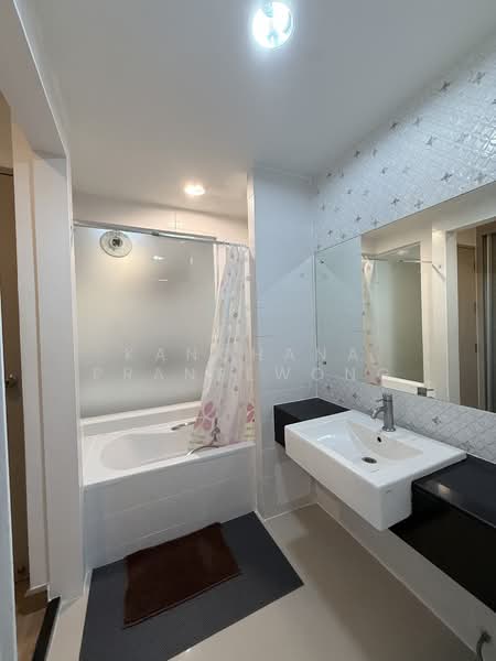 IDEO Ratchada-Huaikwang, Bangkok, 62 Pracharajbumpen Road, Huai Khwang, Bangkok, 1 Bedroom, 35 sqm, Condo For Rent, by Kanchana Praneewong, 500316020 - DDproperty.com