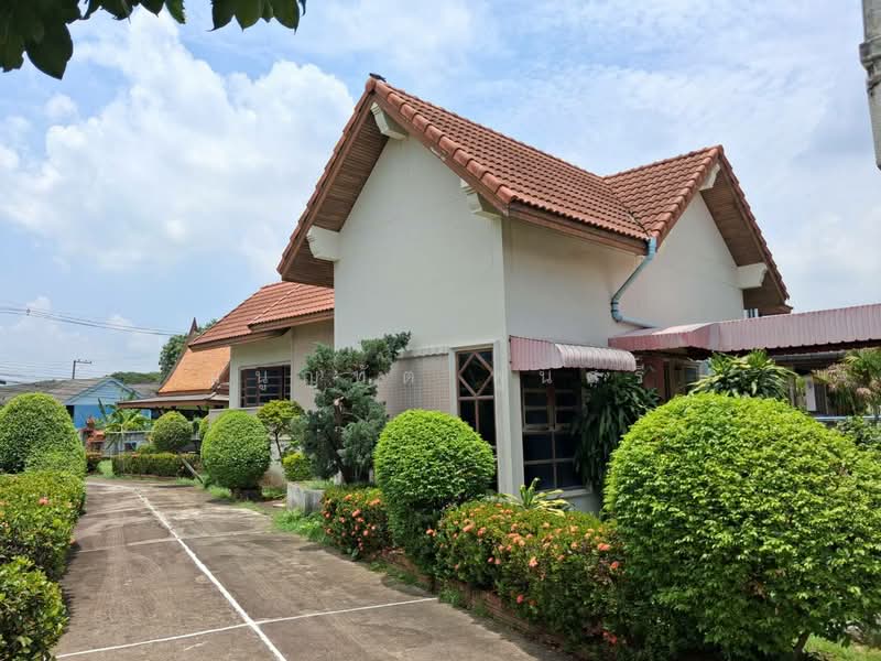 Two detached houses for sale in the heart of Saraburi city, Pak Phriew Subdistrict,Saraburi, Saraburi, ซอย พิชัยรณรงค์สงคราม 17 และ 19, Pak Prieo, Muang Saraburi, Saraburi, 4 Bedrooms, 300 sqm, Single Detached House For Sale, by Manultat Poonsri, 500316072 - DDproperty.com