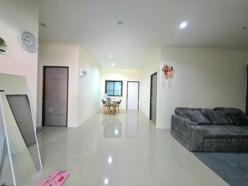 หมู่บ้านเลิศฤทัยโฮม ศรีราชา, Chon Buri (Pattaya), Bueng, Si Racha, Chon Buri (Pattaya), 3 Bedrooms, 80 sqm, Single Detached House For Sale, by The Best Property   เปิ้ล, 500316092 - DDproperty.com