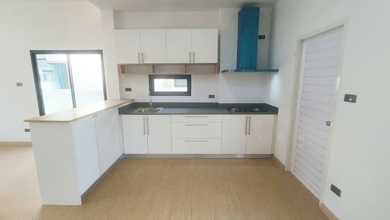 นพดาวิลเลท ชลบุรี, Chon Buri (Pattaya), Map Phai, Ban Bung, Chon Buri (Pattaya), 2 Bedrooms, 150 sqm, Semi-Detached House (Twin House) For Sale, by The Best Property เคน, 500316100 - DDproperty.com