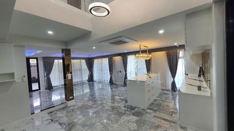 ให้เช่าบ้านเดี่ยวหลังใหญ่ ซอยรัชดา36, Bangkok, Lat Phrao, Bangkok, 5 Bedrooms, 350 sqm, Single Detached House For Rent, by Forty-Six Real Estate Group, 500316101 - DDproperty.com