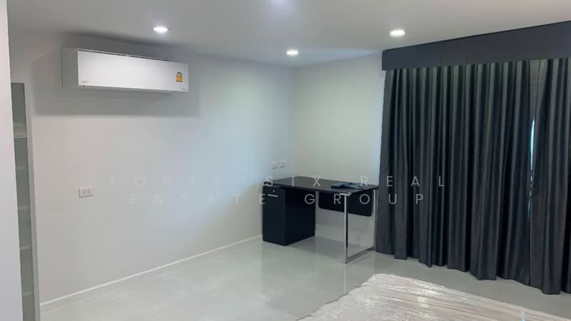 ให้เช่าบ้านเดี่ยวหลังใหญ่ ซอยรัชดา36, Bangkok, Lat Phrao, Bangkok, 5 Bedrooms, 350 sqm, Single Detached House For Rent, by Forty-Six Real Estate Group, 500316101 - DDproperty.com