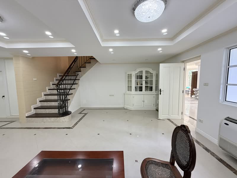 Silom, Bangkok, สีลม, Silom, Bang Rak, Bangkok, 4 Bedrooms, 400 sqm, Single Detached House For Rent, by ดนิตา จุมพลา, 500316163 - DDproperty.com