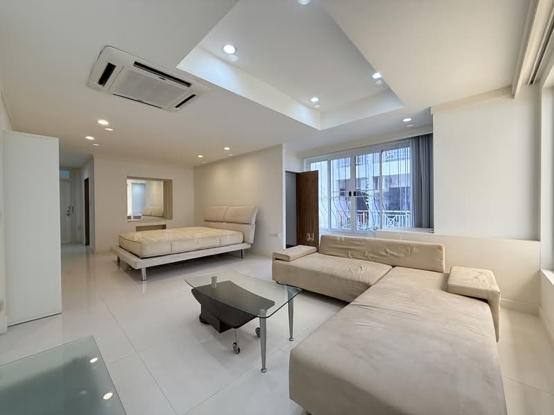 Silom, Bangkok, สีลม, Silom, Bang Rak, Bangkok, 4 Bedrooms, 400 sqm, Single Detached House For Rent, by ดนิตา จุมพลา, 500316163 - DDproperty.com