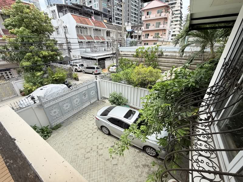 Silom, Bangkok, สีลม, Silom, Bang Rak, Bangkok, 4 Bedrooms, 400 sqm, Single Detached House For Rent, by ดนิตา จุมพลา, 500316163 - DDproperty.com