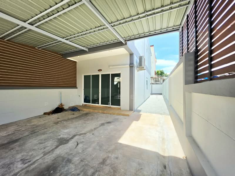 หมู่บ้านบูรพาแลนด์ หนองค้อ ชลบุรี, Chon Buri (Pattaya), Nong - Kham, Si Racha, Chon Buri (Pattaya), 2 Bedrooms, 120 sqm, Townhouse For Sale, by The Best Property นุช, 500316173 - DDproperty.com